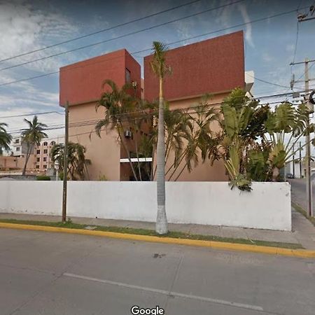 מזטלן Departamento Comodo, A Media Cuadra De La Playa. מראה חיצוני תמונה
