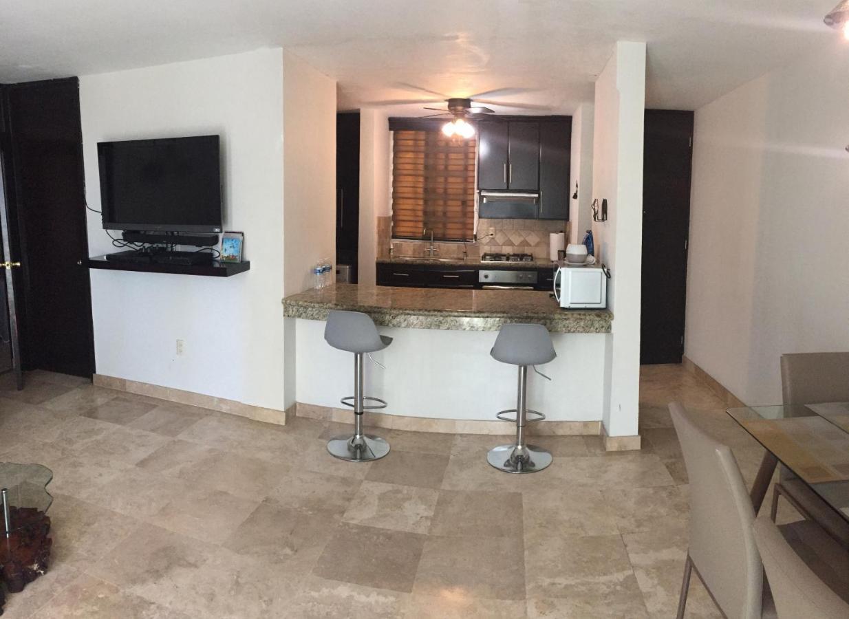 מזטלן Departamento Comodo, A Media Cuadra De La Playa. מראה חיצוני תמונה