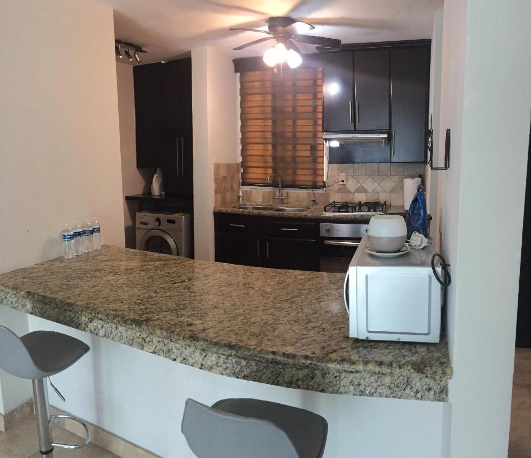 מזטלן Departamento Comodo, A Media Cuadra De La Playa. מראה חיצוני תמונה